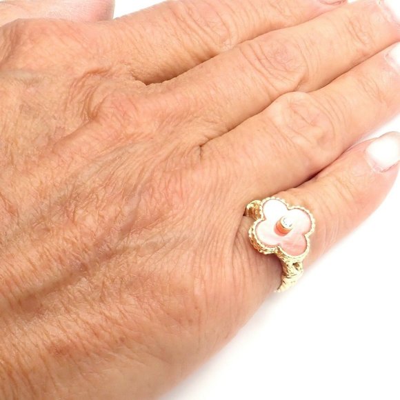 Rare! Authentic Van Cleef & Arpels Alhambra 18k Yellow Gold Coral Diamond Ring - Picture 7 of 10